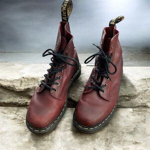 Doc Martens Burgundy Leather Boots men’s size 7 women’s size 8.